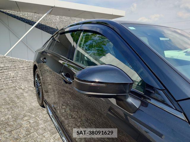 Toyota CROWN SEDAN 2023-12 7500051-4