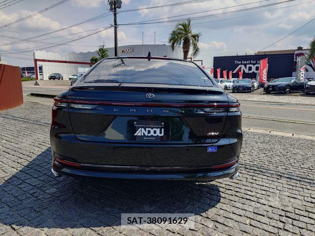 Toyota CROWN SEDAN 2023-12 7500051-6