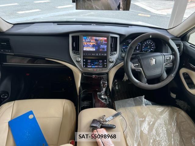 Toyota CROWN SEDAN 2015-11 7508441-9