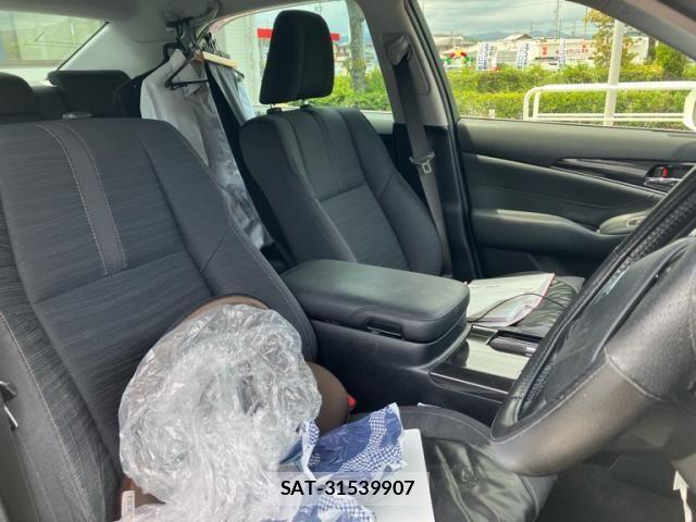 Toyota CROWN SEDAN 2015-08 7508443-11