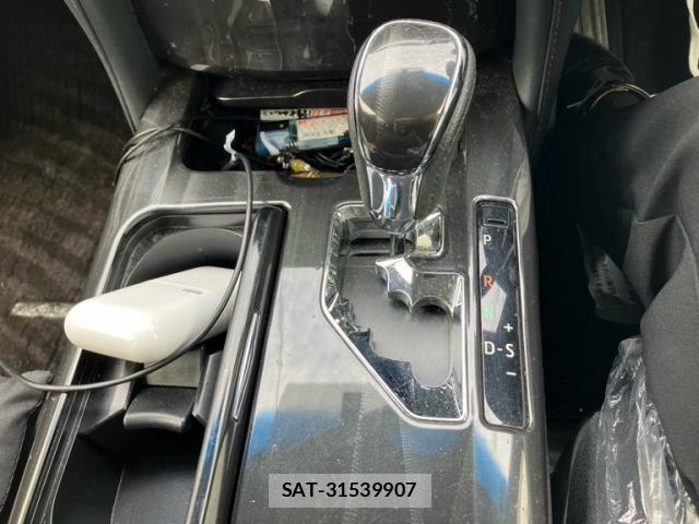 Toyota CROWN SEDAN 2015-08 7508443-20