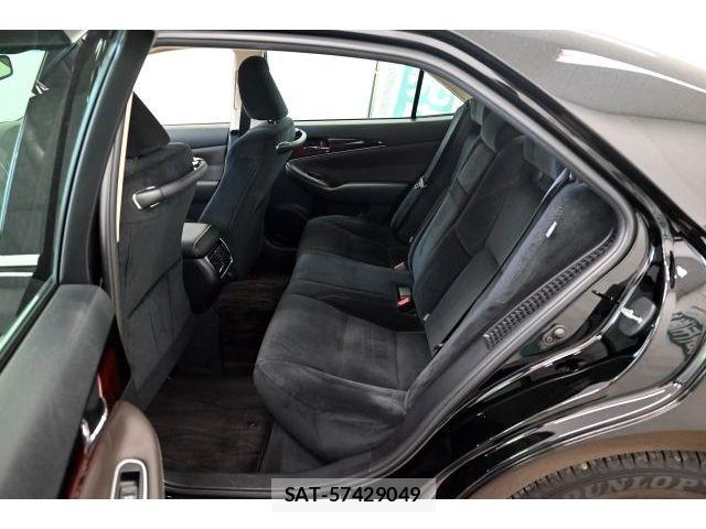 Toyota CROWN SEDAN 2018-05 7508435-9