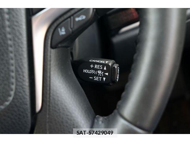 Toyota CROWN SEDAN 2018-05 7508435-23