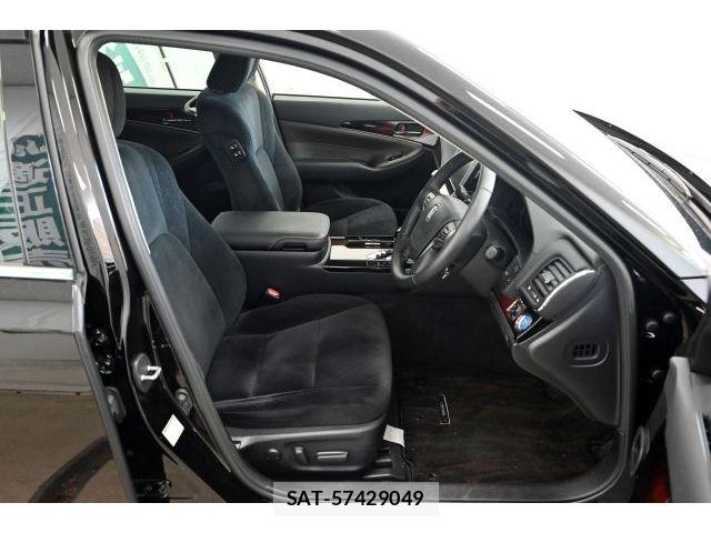 Toyota CROWN SEDAN 2018-05 7508435-6
