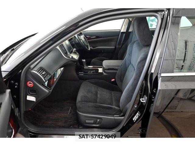Toyota CROWN SEDAN 2018-05 7508435-7