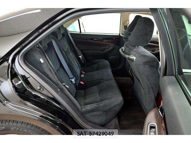 Toyota CROWN SEDAN 2018-05 7508435-8
