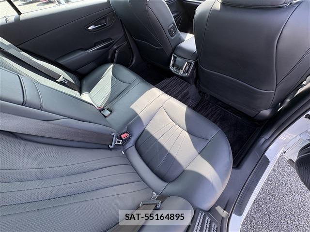 Toyota CROWN SEDAN 2021-02 7500054-24