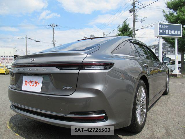 Toyota CROWN SEDAN 2025-08 7500052-1