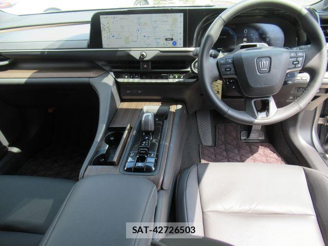 Toyota CROWN SEDAN 2025-08 7500052-4