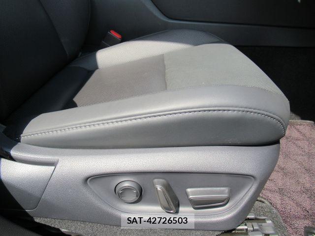Toyota CROWN SEDAN 2025-08 7500052-6