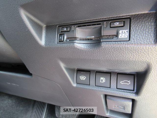 Toyota CROWN SEDAN 2025-08 7500052-7