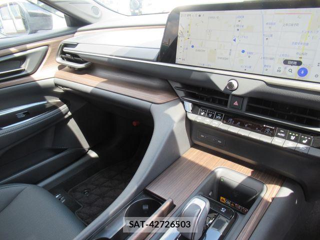 Toyota CROWN SEDAN 2025-08 7500052-8