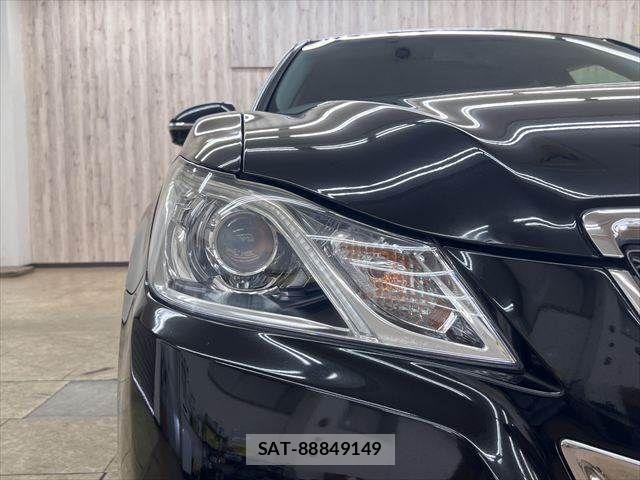 Toyota CROWN SEDAN 2013-02 7500068-23