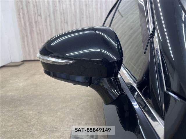 Toyota CROWN SEDAN 2013-02 7500068-26