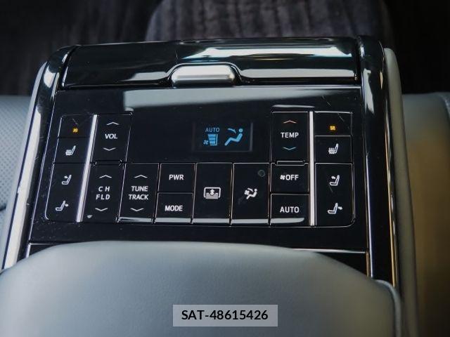 Toyota CROWN SEDAN 2021-03 7508432-14