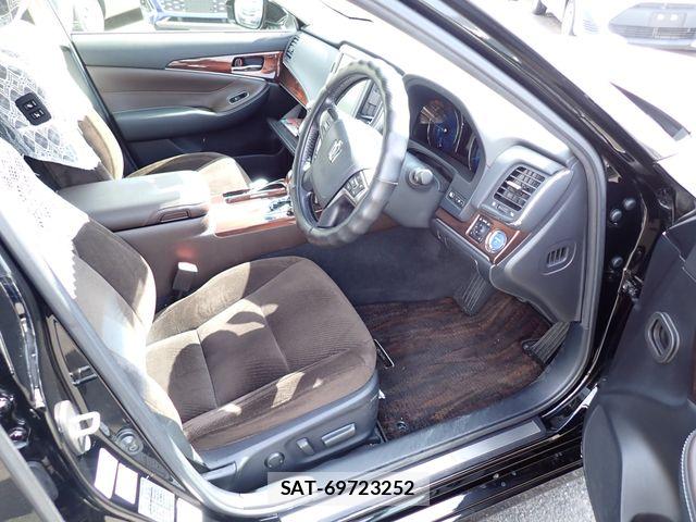 Toyota CROWN SEDAN 2015-06 7508442-1