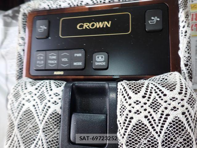 Toyota CROWN SEDAN 2015-06 7508442-20