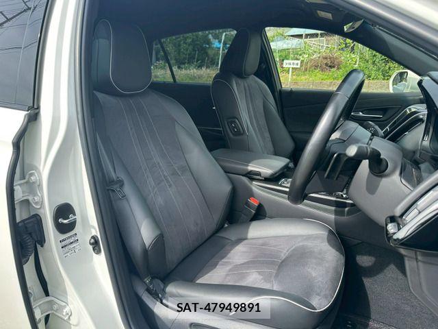 Toyota CROWN SEDAN 2019-08 7561982-11
