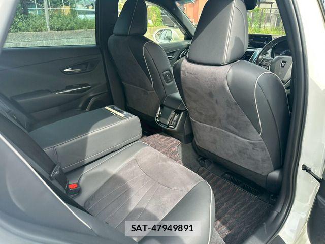 Toyota CROWN SEDAN 2019-08 7561982-15