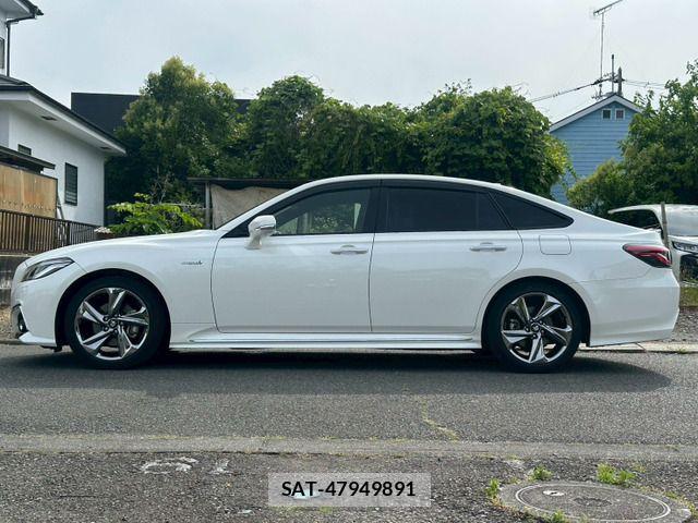 Toyota CROWN SEDAN 2019-08 7561982-7