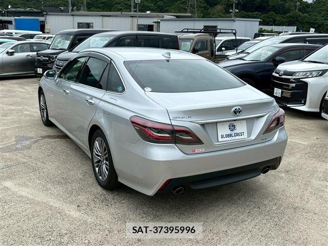 Toyota CROWN SEDAN 2021-12 7561986-11