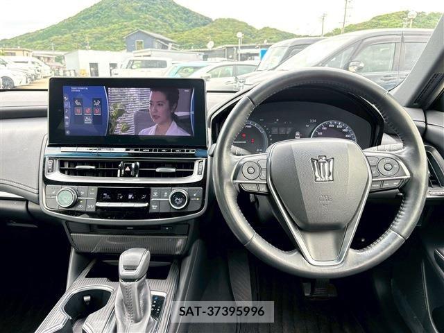 Toyota CROWN SEDAN 2021-12 7561986-20