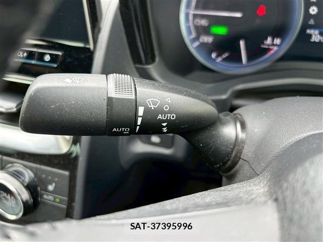 Toyota CROWN SEDAN 2021-12 7561986-27