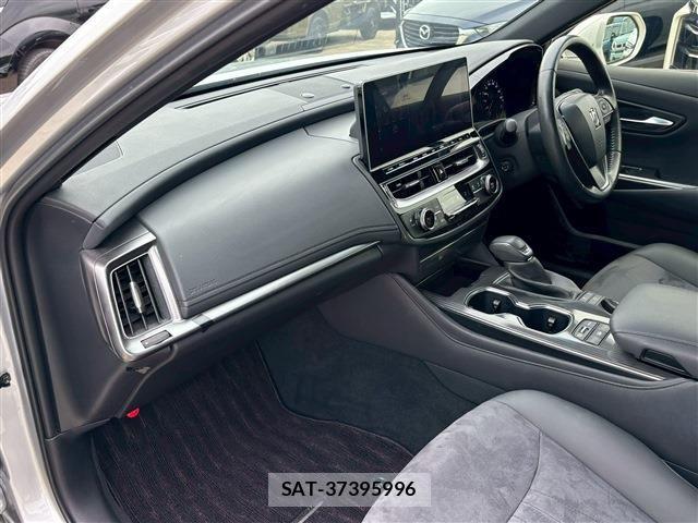 Toyota CROWN SEDAN 2021-12 7561986-3
