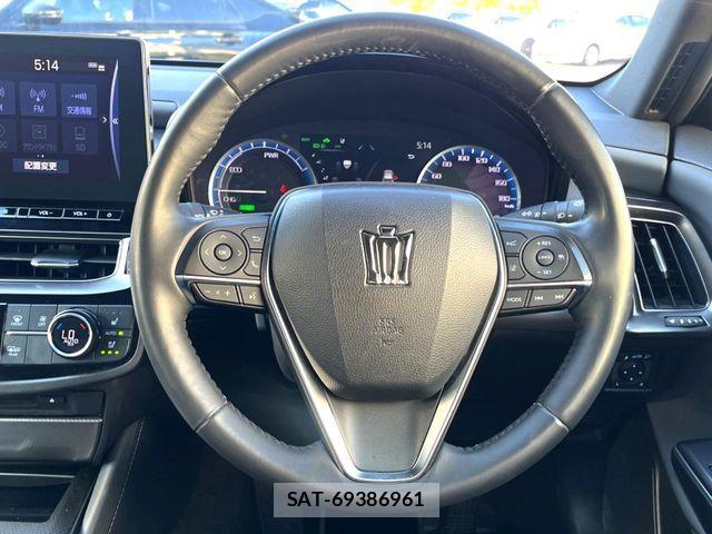 Toyota CROWN SEDAN 2021-12 7561980-10