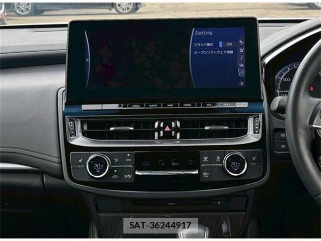 Toyota CROWN SEDAN 2022-05 7561983-21