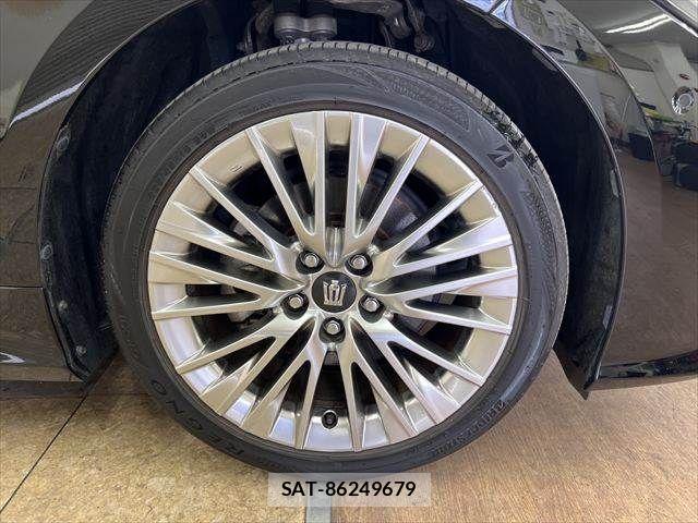 Toyota CROWN SEDAN 2019-09 7615849-12