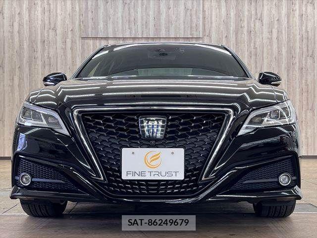 Toyota CROWN SEDAN 2019-09 7615849-13