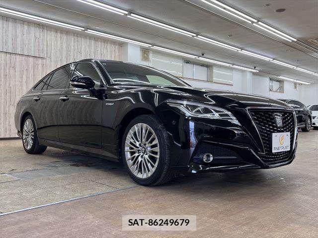 Toyota CROWN SEDAN 2019-09 7615849-14
