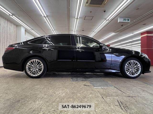 Toyota CROWN SEDAN 2019-09 7615849-15