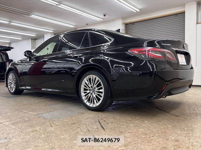 Toyota CROWN SEDAN 2019-09 7615849-18