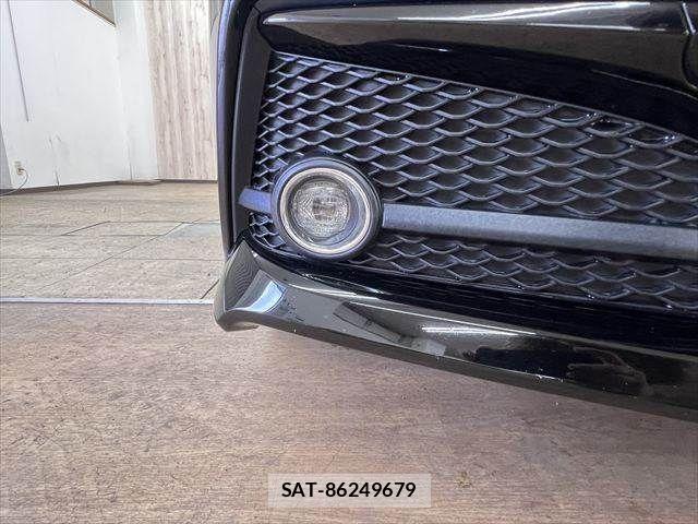 Toyota CROWN SEDAN 2019-09 7615849-23