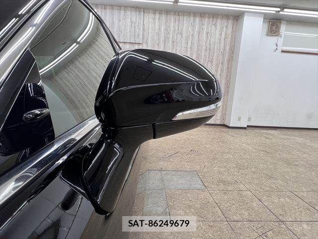 Toyota CROWN SEDAN 2019-09 7615849-24