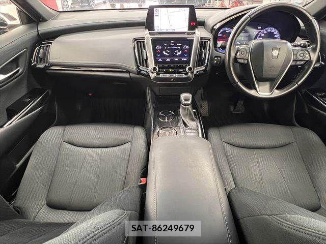 Toyota CROWN SEDAN 2019-09 7615849-2