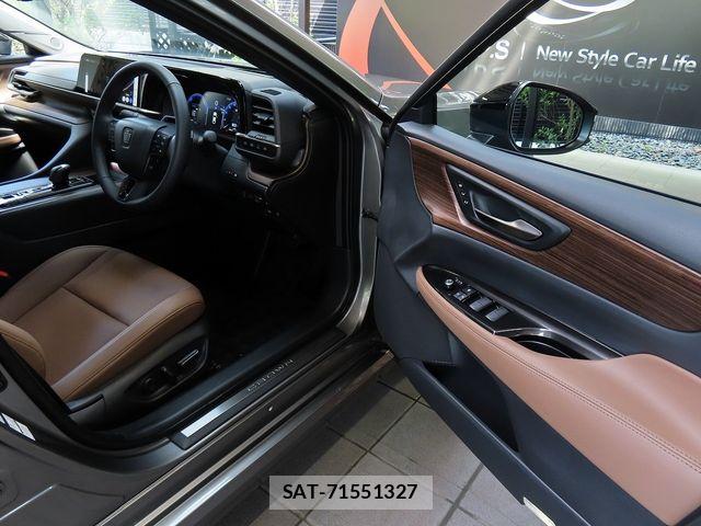Toyota CROWN SEDAN 2026-02 7615819-12