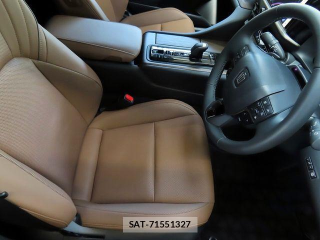 Toyota CROWN SEDAN 2026-02 7615819-15
