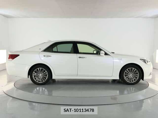 Toyota CROWN SEDAN 2015-12 7615852-6
