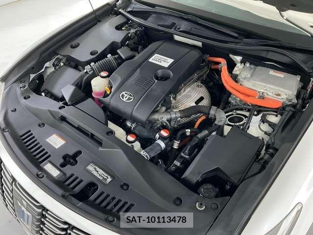 Toyota CROWN SEDAN 2015-12 7615852-11