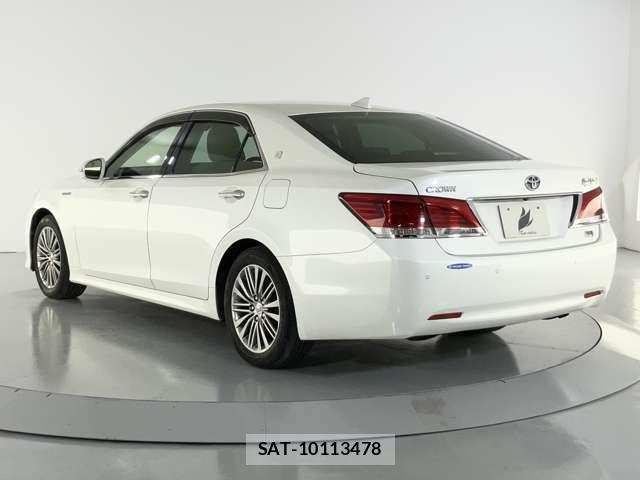 Toyota CROWN SEDAN 2015-12 7615852-3