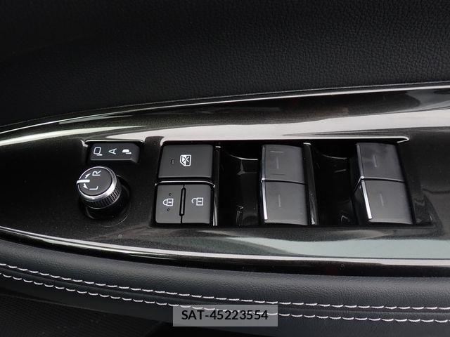Toyota CROWN SEDAN 2025-03 7615812-20