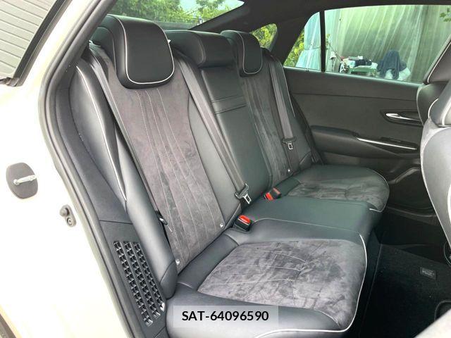 Toyota CROWN SEDAN 2019-02 7615834-11