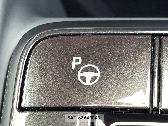 Toyota CROWN SEDAN 2024-09 7615821-9