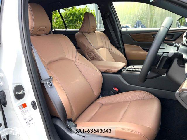 Toyota CROWN SEDAN 2024-09 7615821-11