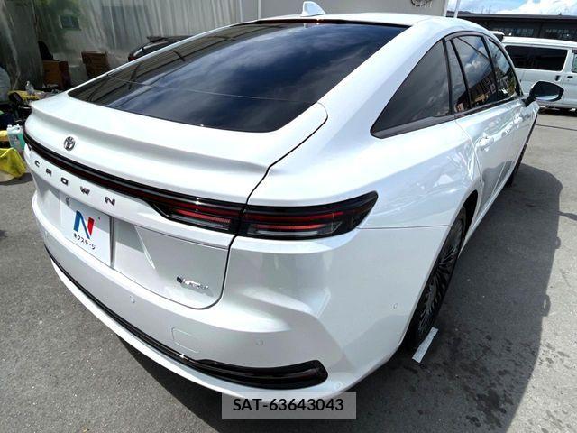 Toyota CROWN SEDAN 2024-09 7615821-19