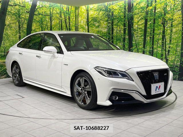 Toyota CROWN SEDAN 2018-08 7615830-15