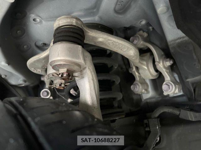 Toyota CROWN SEDAN 2018-08 7615830-19